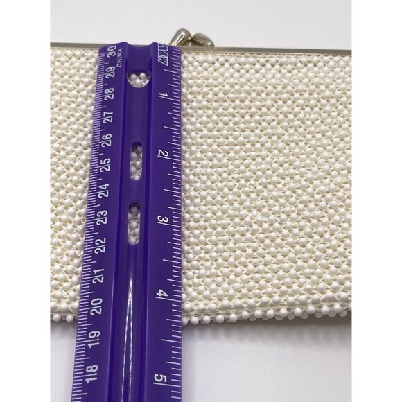 Vintage 1950\'s St. Thomas White Corde Bead Clutch Purse‎ w/ Gold Frame Kiss Lock